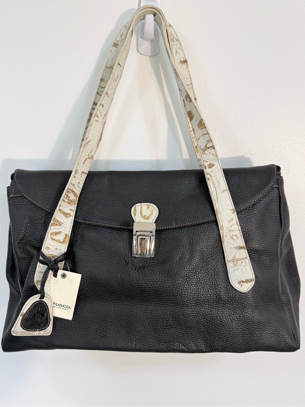 Petusco Black Leather Shoulder Bag with White Straps silver buckle brand new